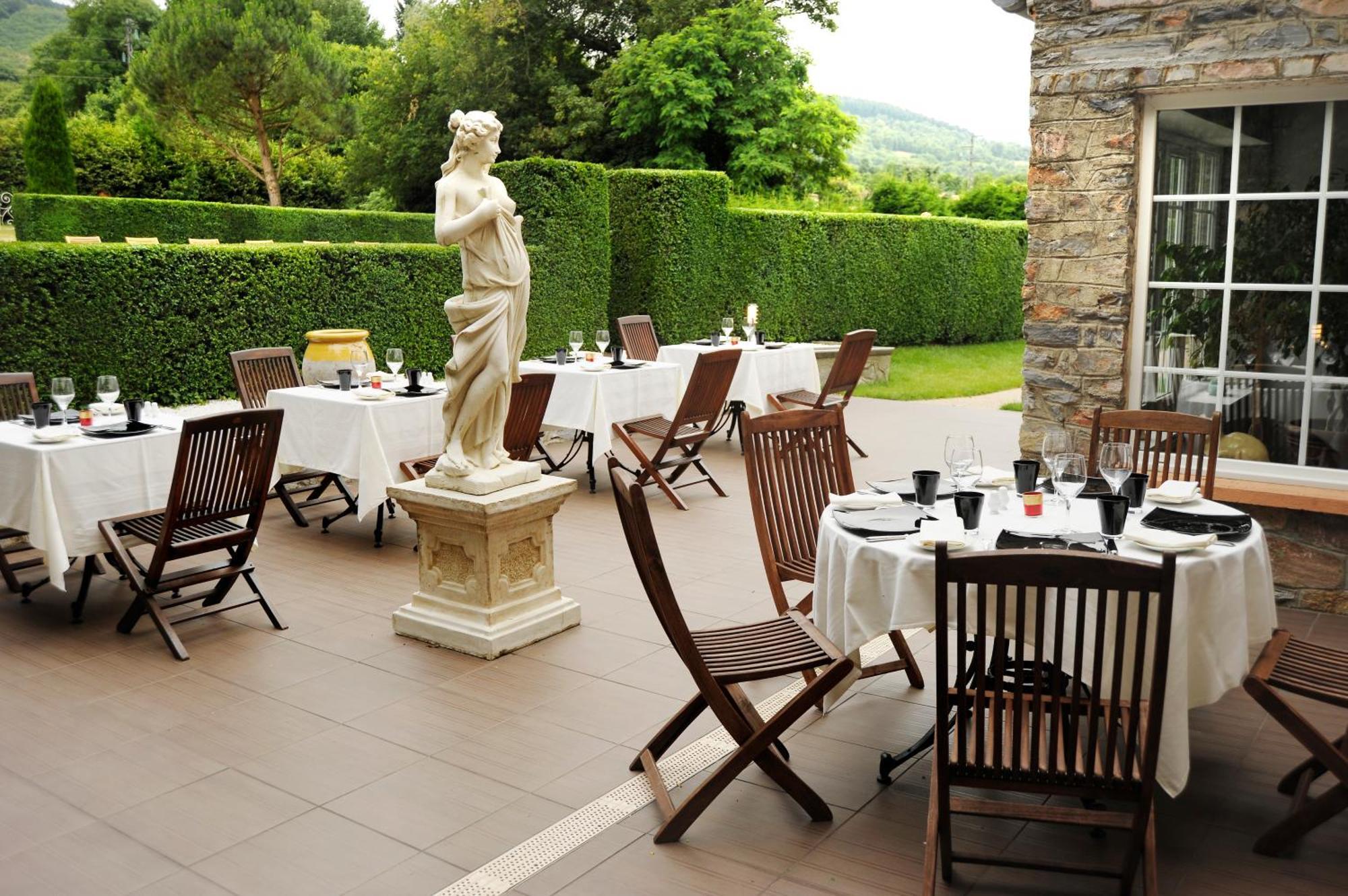 Demeure De Flore Hotel Lacabarède